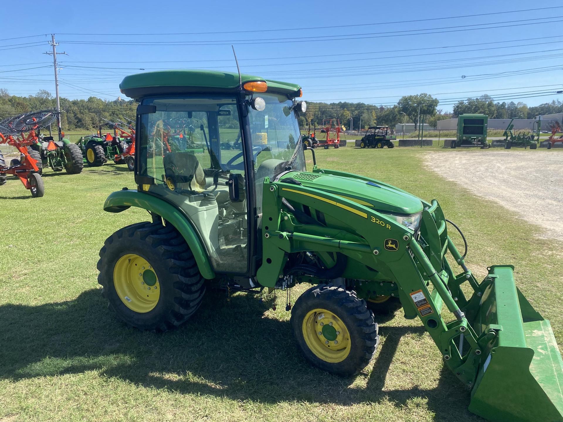 2022 John Deere 3033R