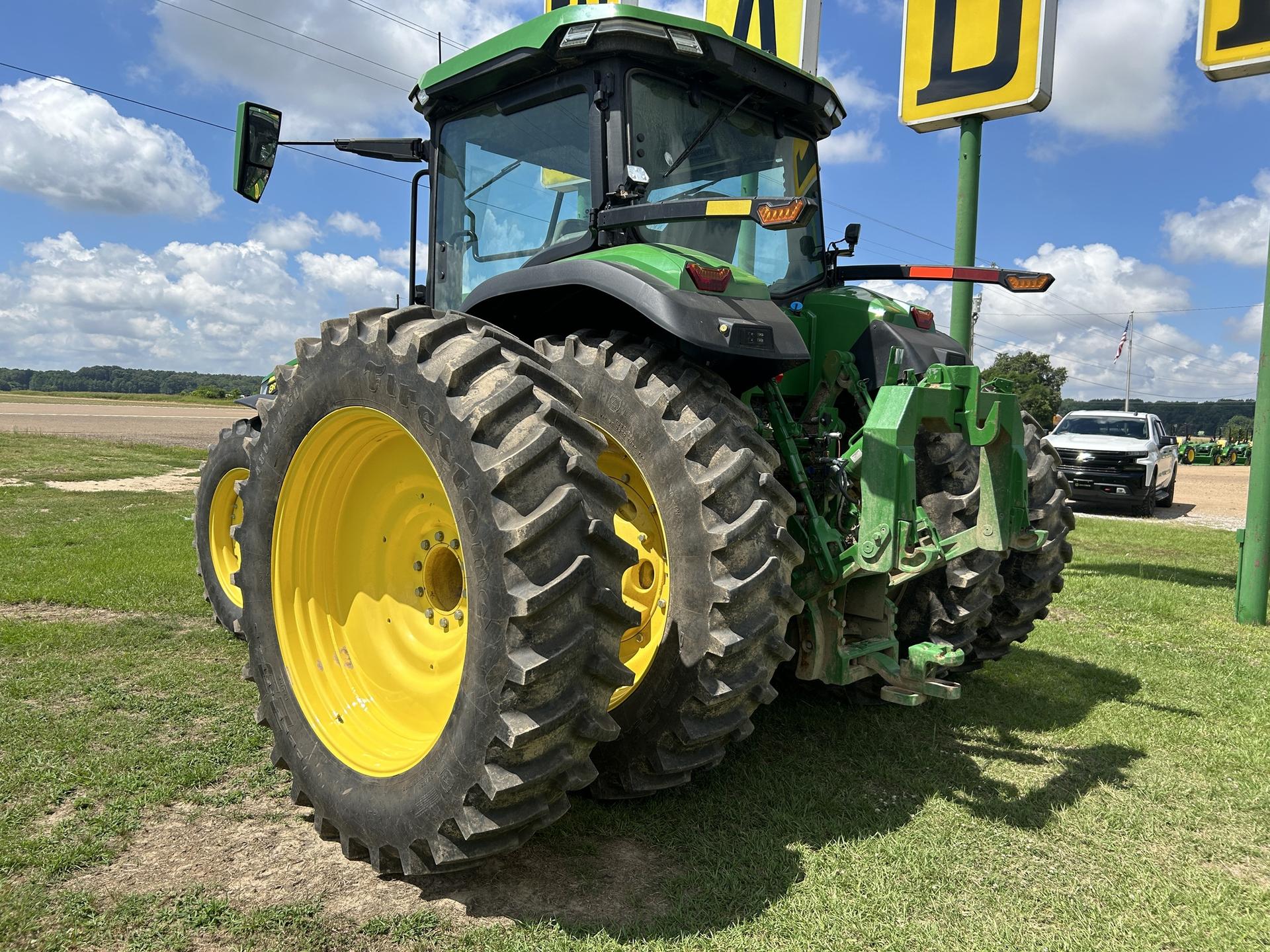 2023 John Deere 8R 280