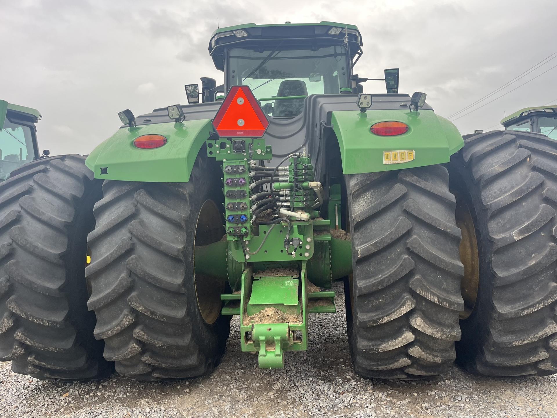 2022 John Deere 9R 640