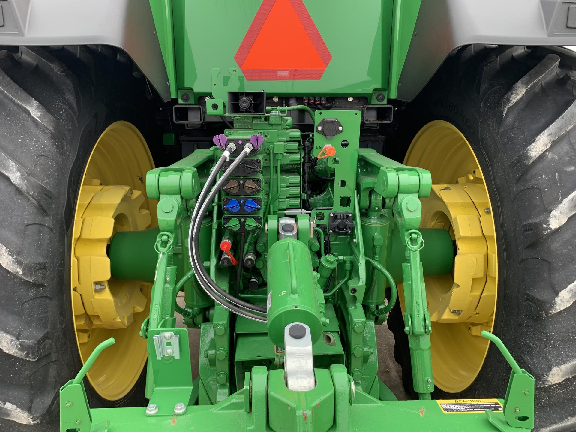 2023 John Deere 8R 340