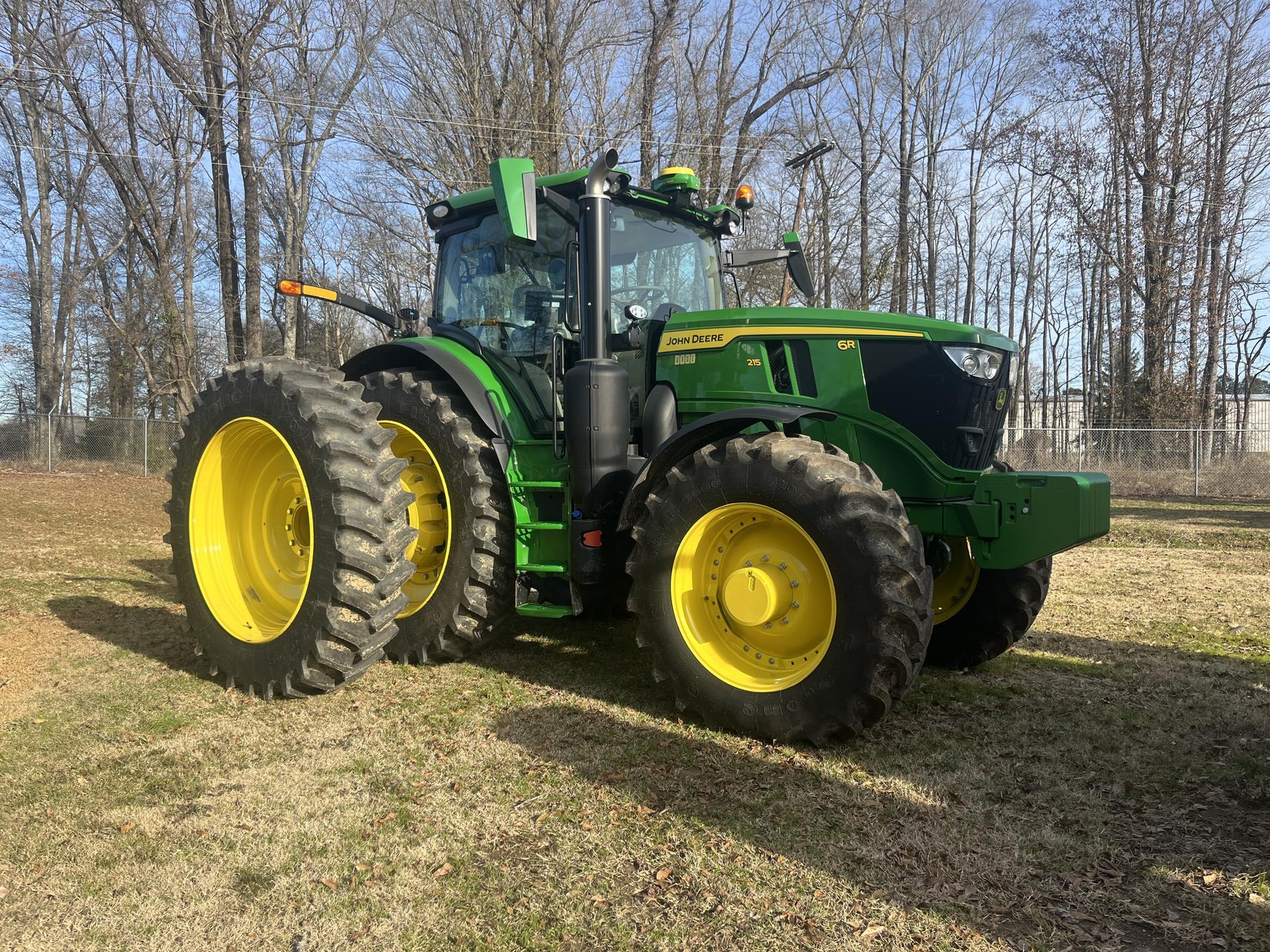 2024 John Deere 6R 215 Image