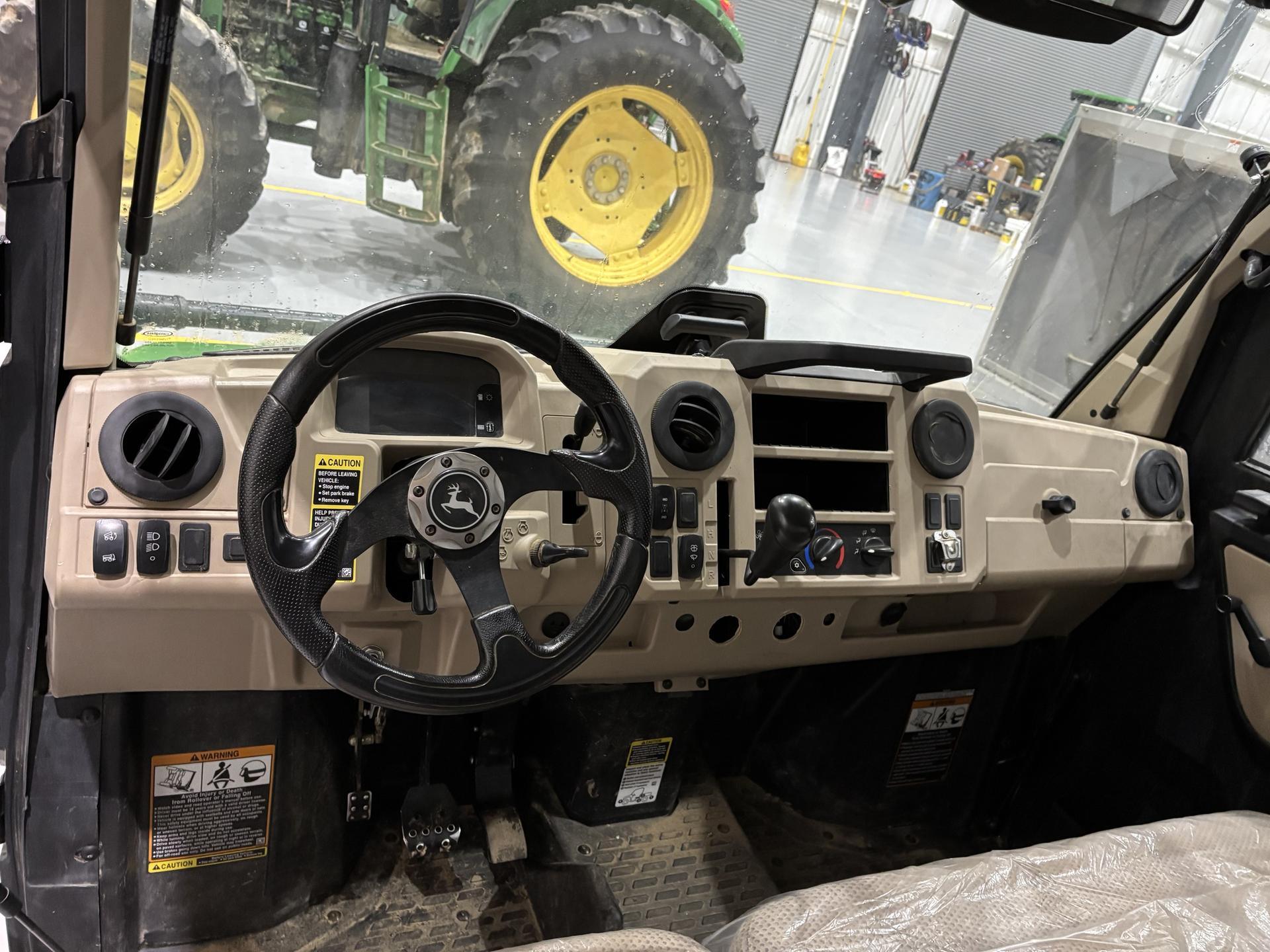 2020 John Deere 865R