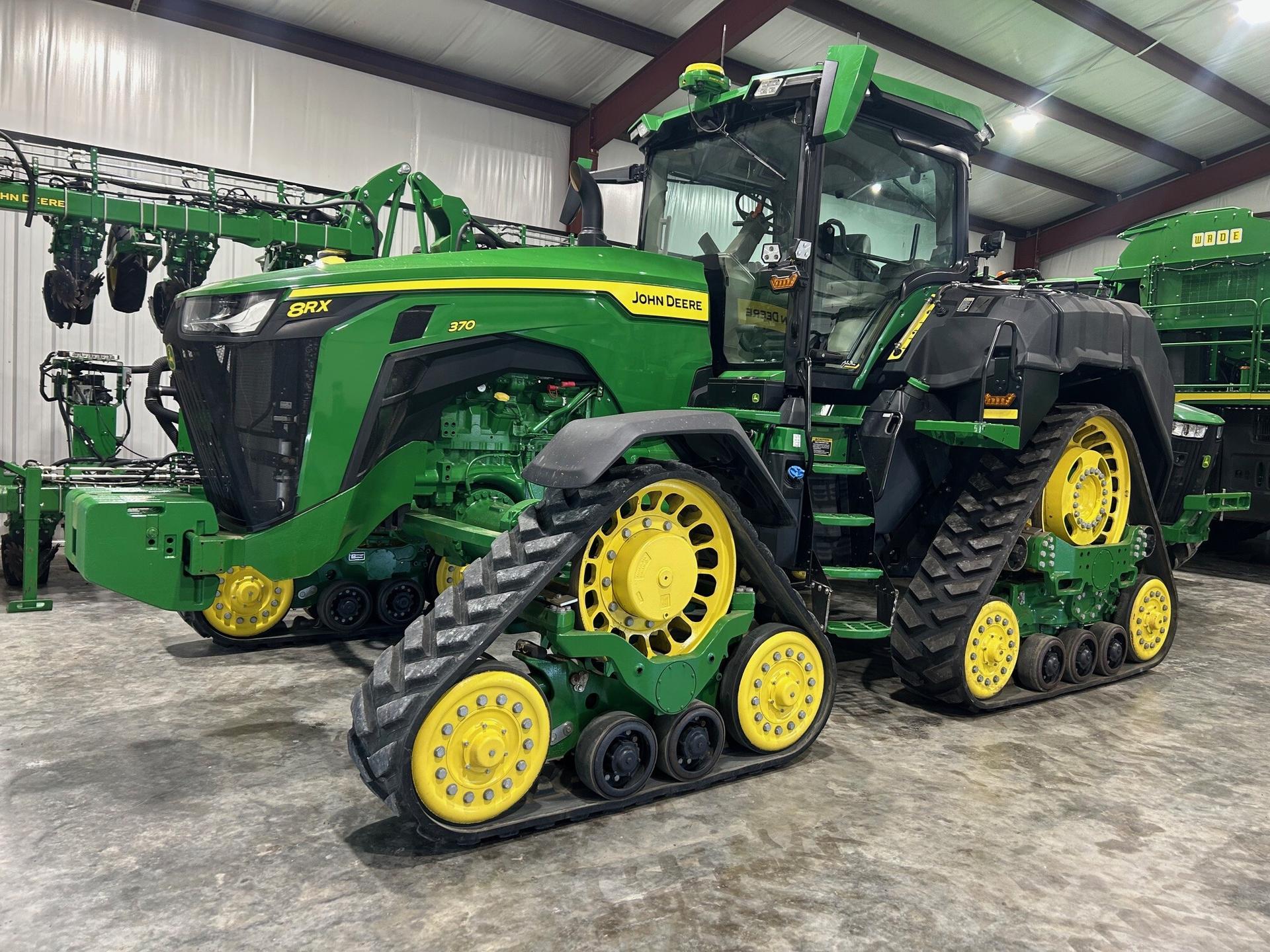 2022 John Deere 8RX 370 Image