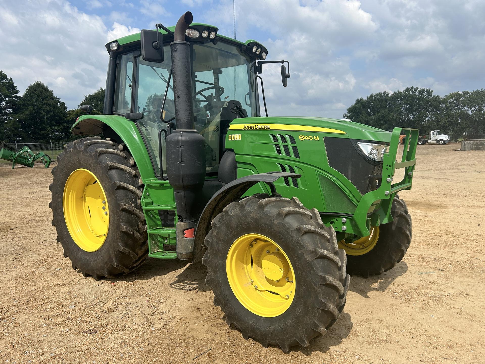 2023 John Deere 6140M