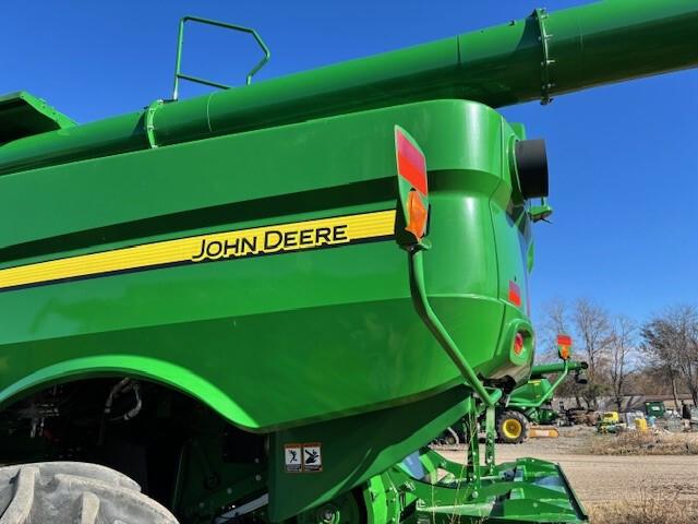 2024 John Deere S780