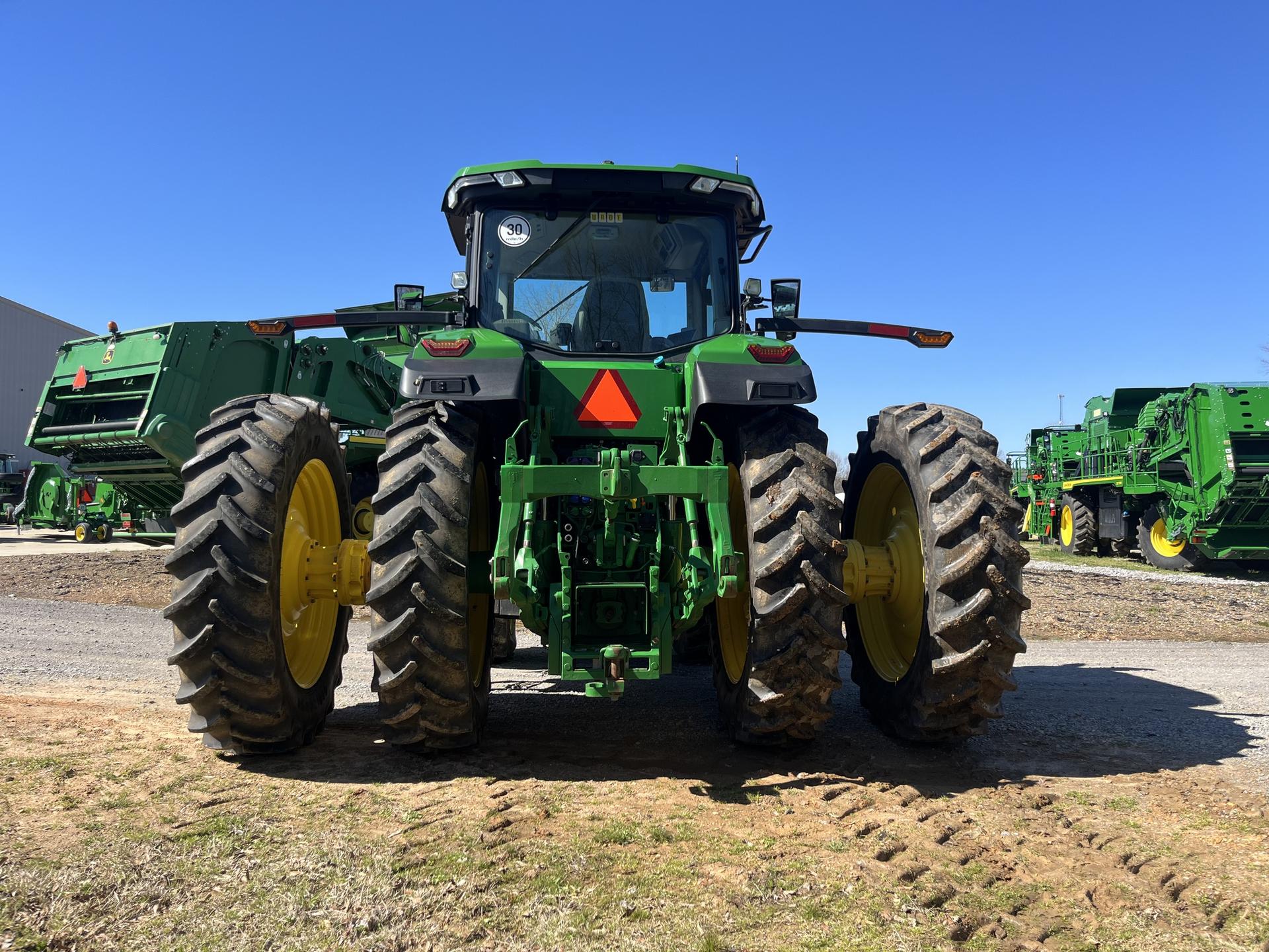 2023 John Deere 8R 280 Image