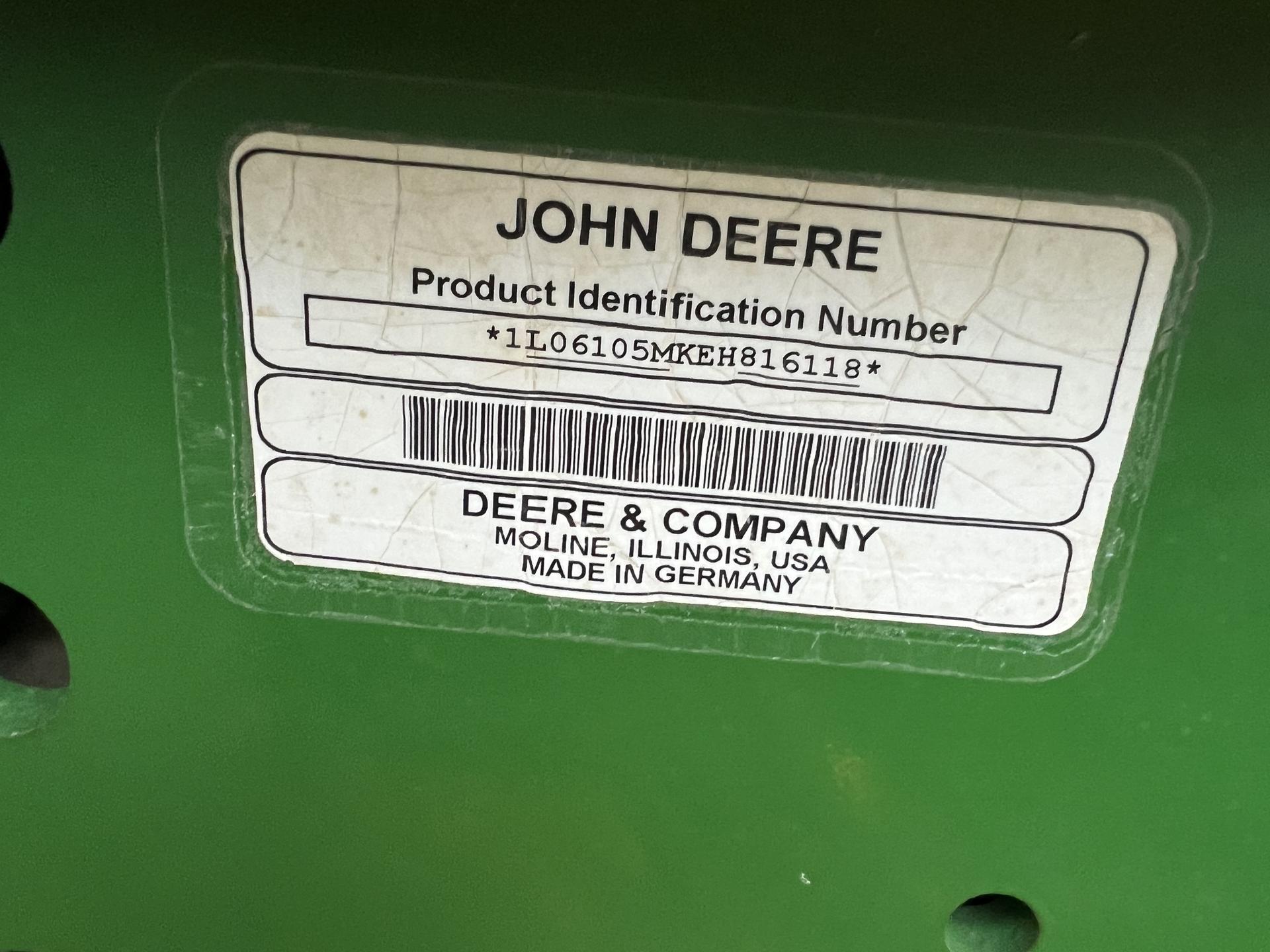 2014 John Deere 6105M