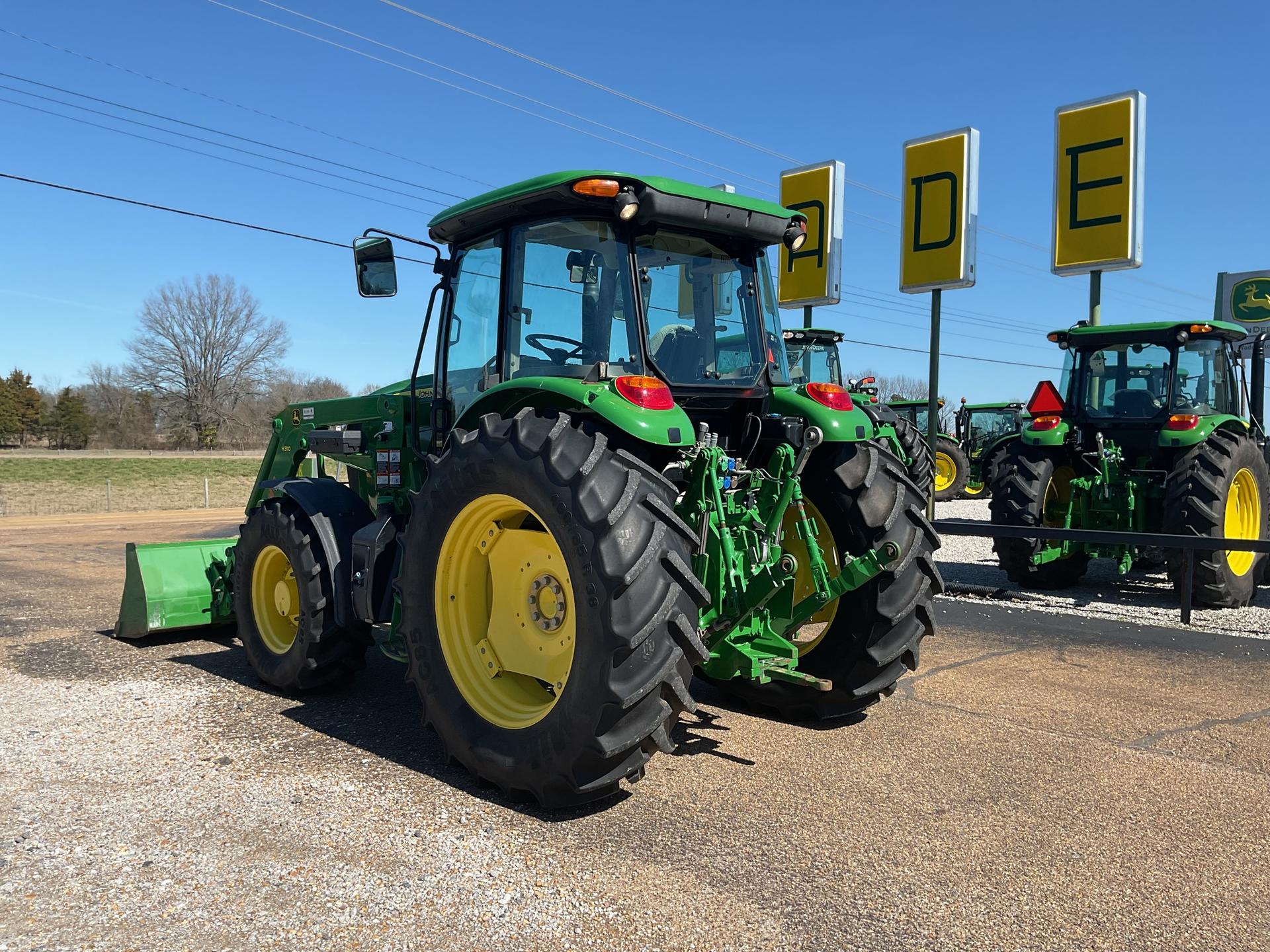 2017 John Deere 6120E Image