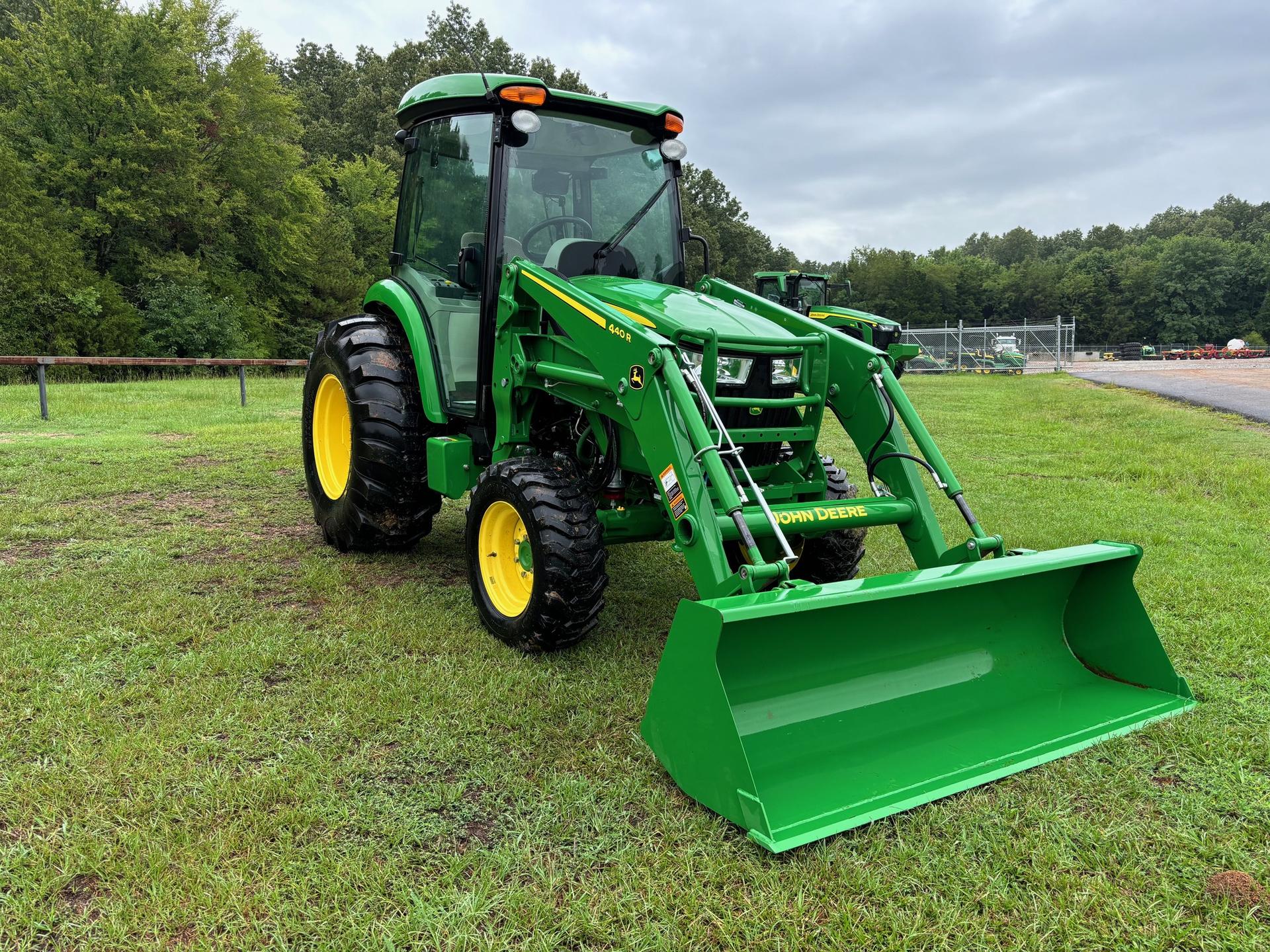 2019 John Deere 4066R