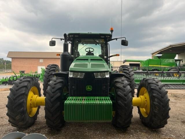 2018 John Deere 8270R