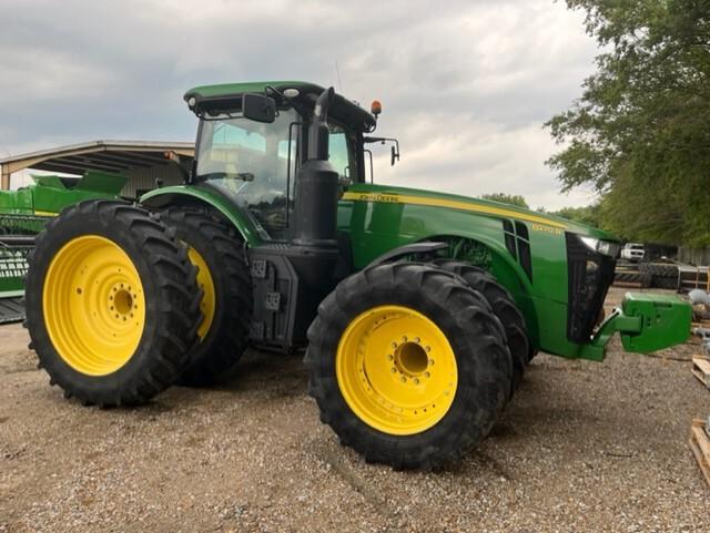 2018 John Deere 8270R