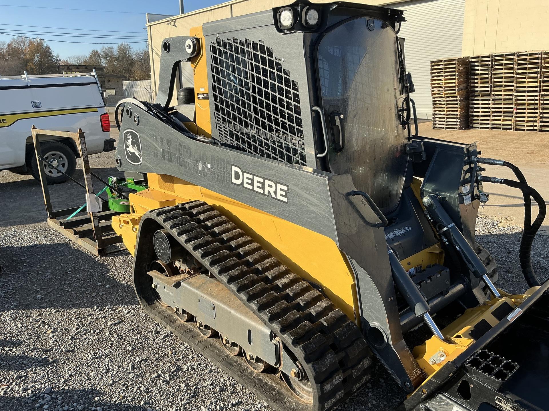 2023 John Deere 325G Image