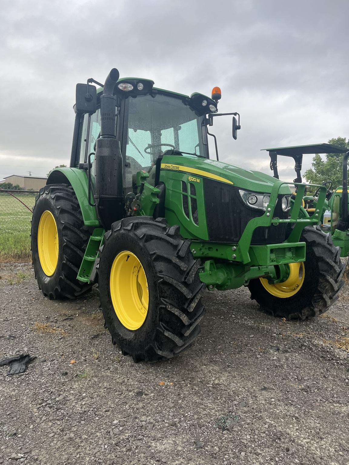 2021 John Deere 6120M