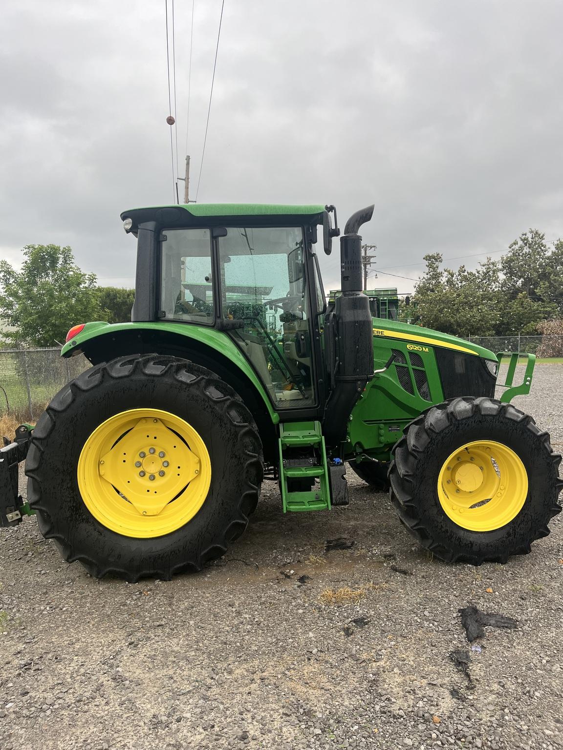 2021 John Deere 6120M