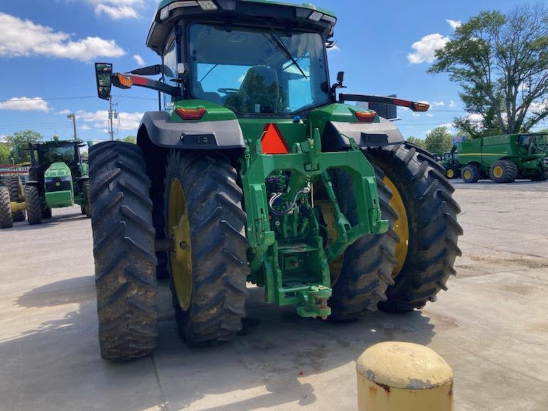 2022 John Deere 8R 310