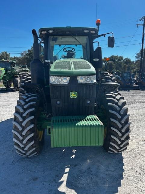 2015 John Deere 7210R