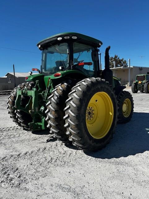 2015 John Deere 7210R