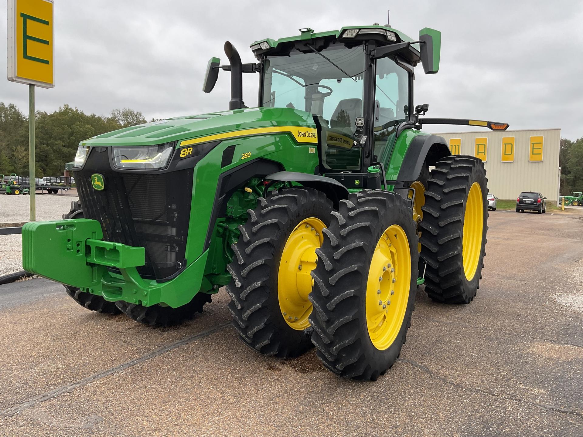 2022 John Deere 8R 280