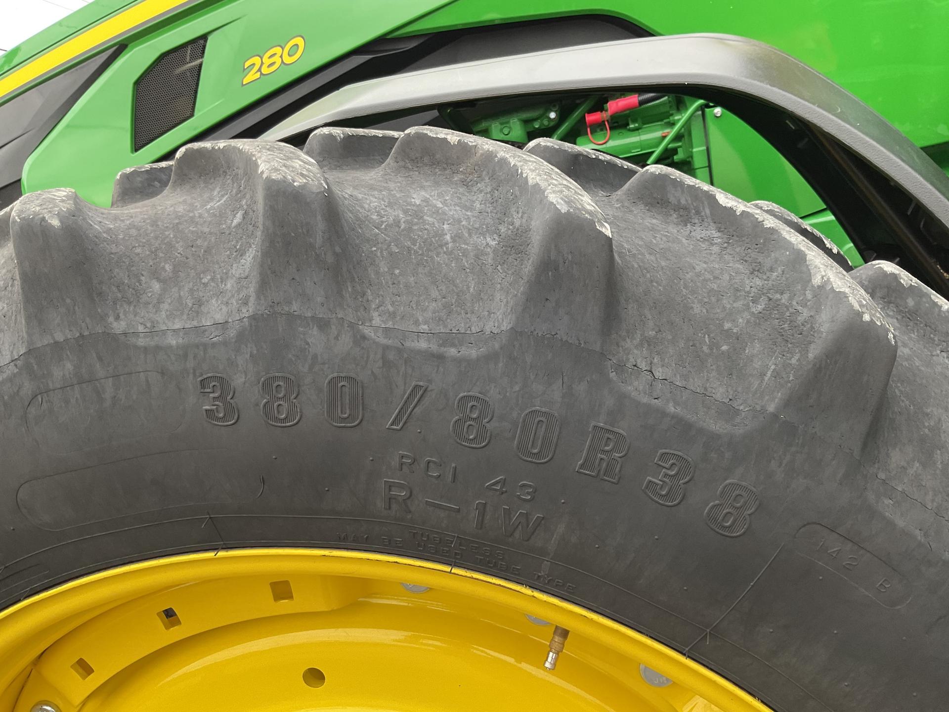 2022 John Deere 8R 280