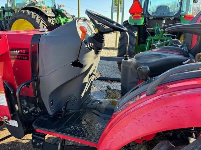 2021 Mahindra 1635