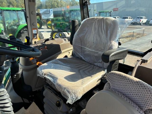 2022 John Deere 6120E Cab Image