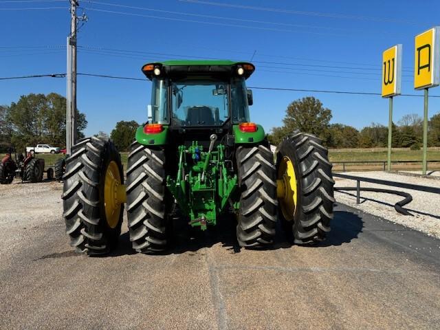 2022 John Deere 6120E Cab Image