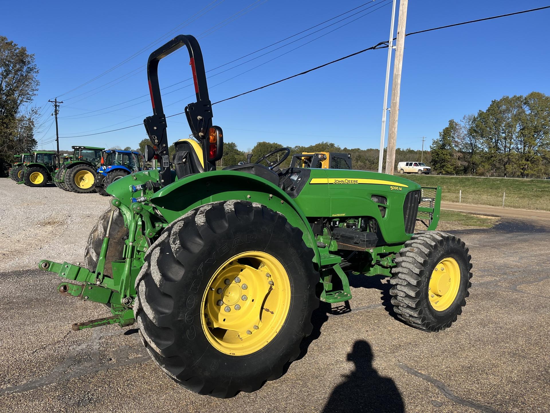 2010 John Deere 5095M