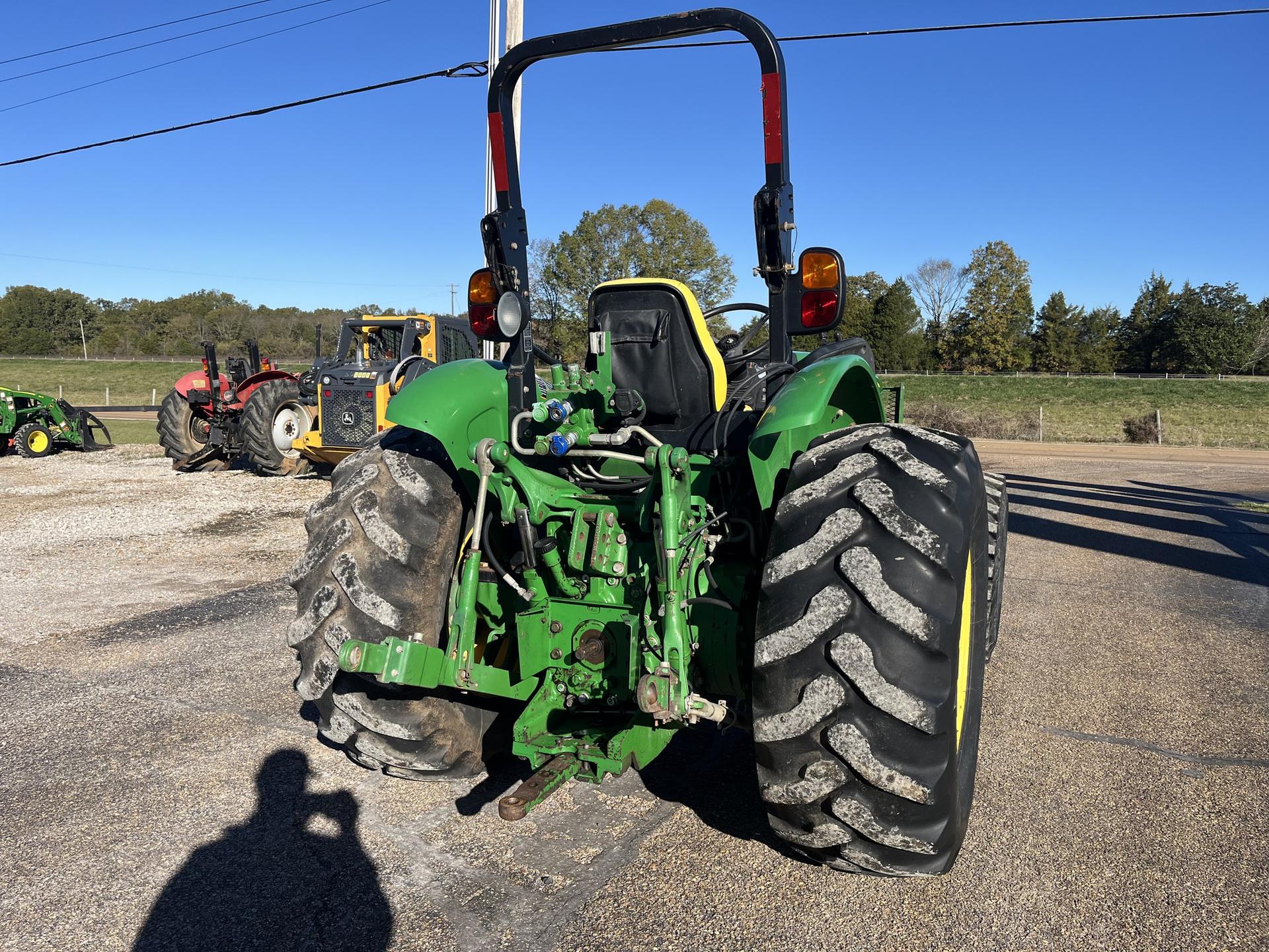 2010 John Deere 5095M