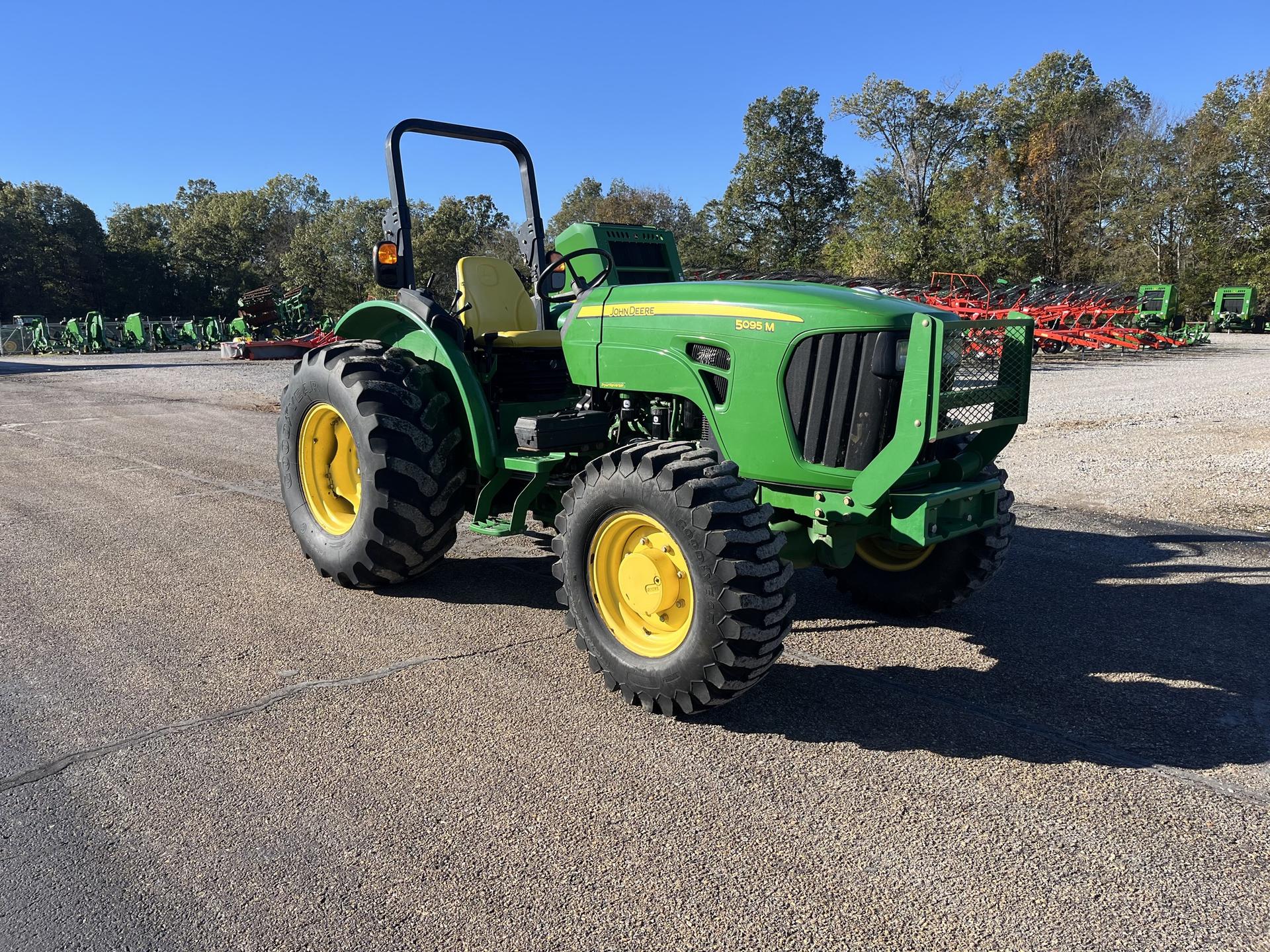 2010 John Deere 5095M