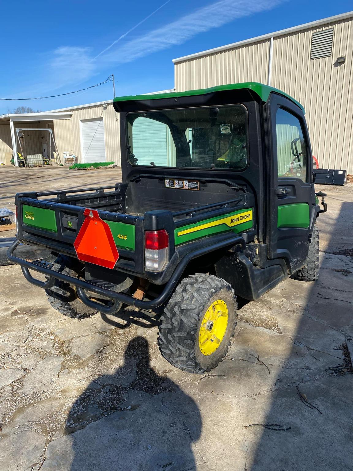 2021 John Deere XUV 835R Image