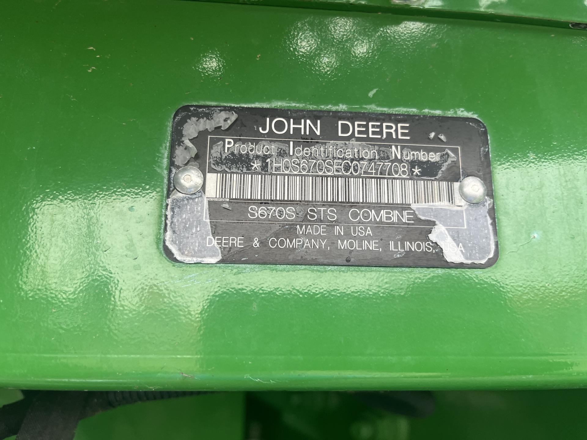 2012 John Deere S670 Image