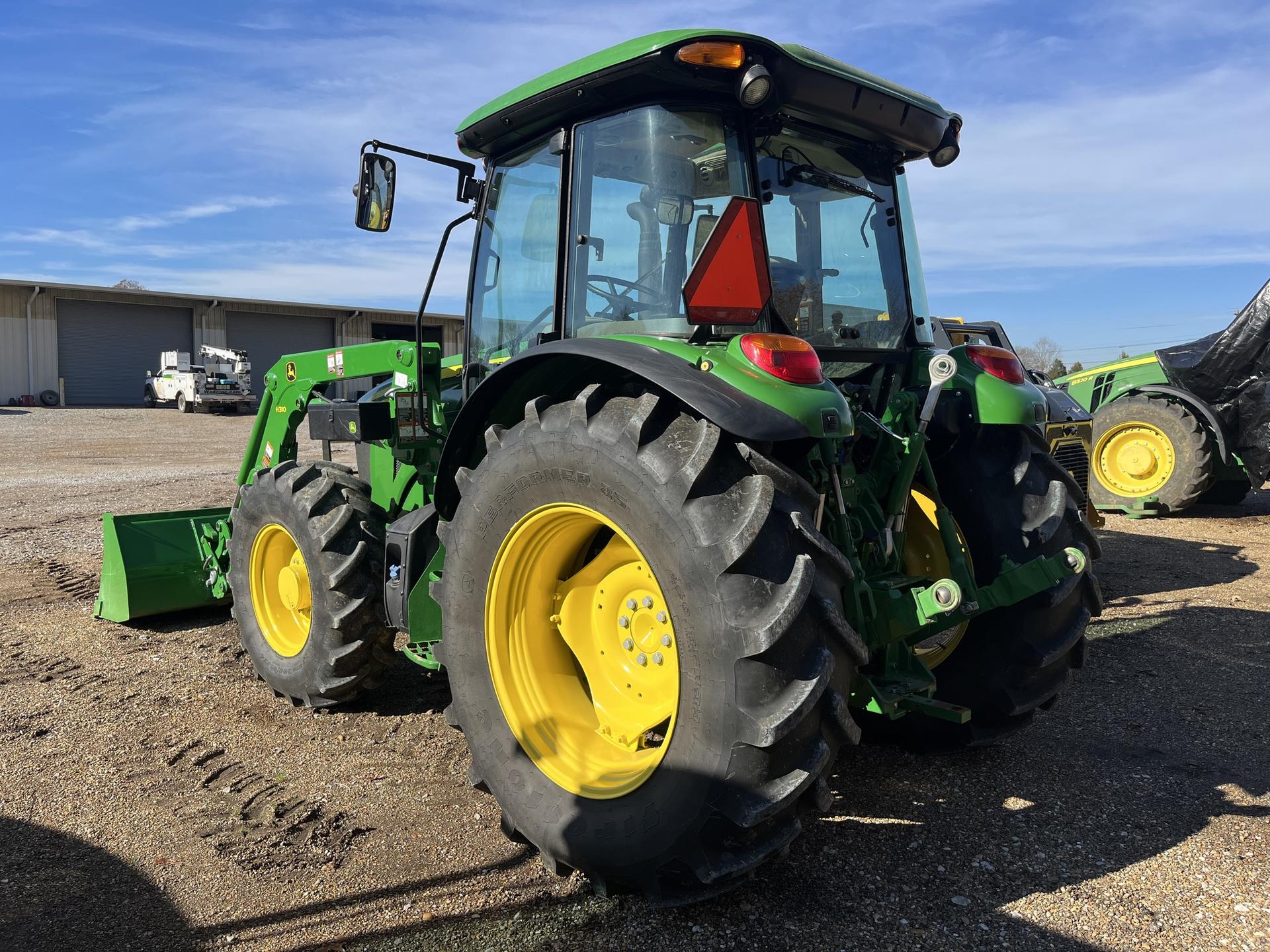 2022 John Deere 5115M