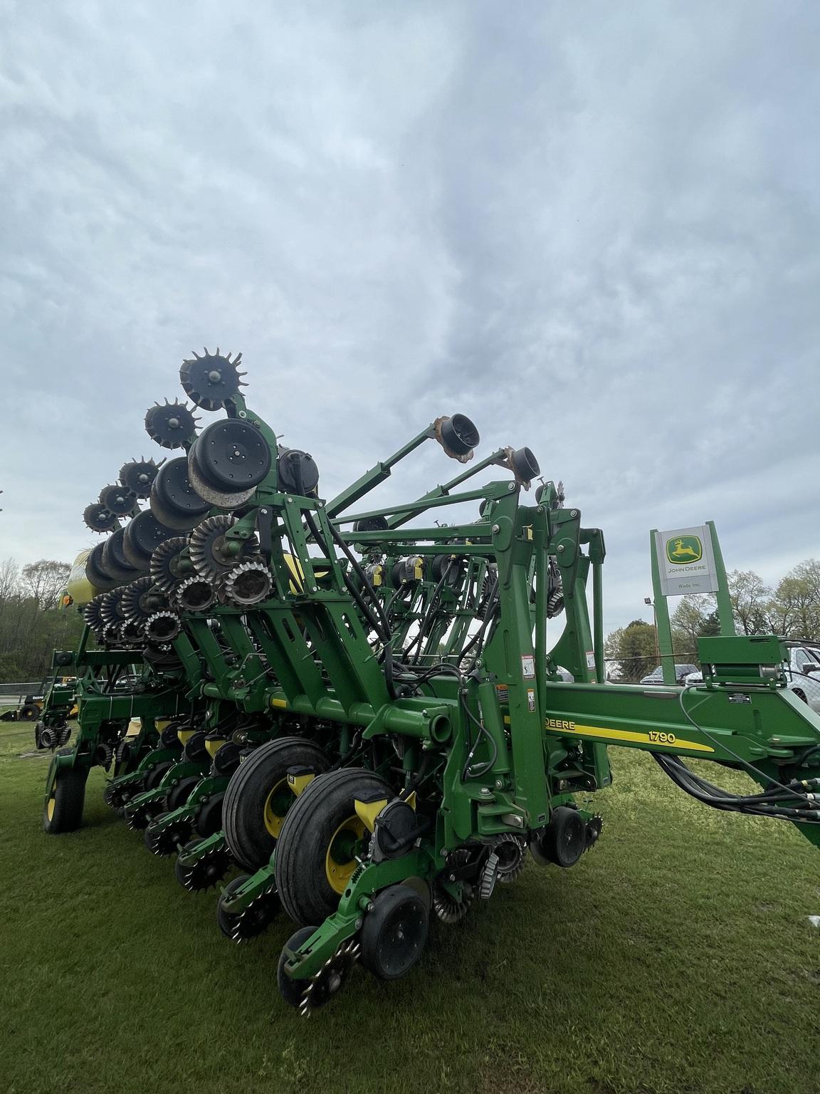 2013 John Deere 1790