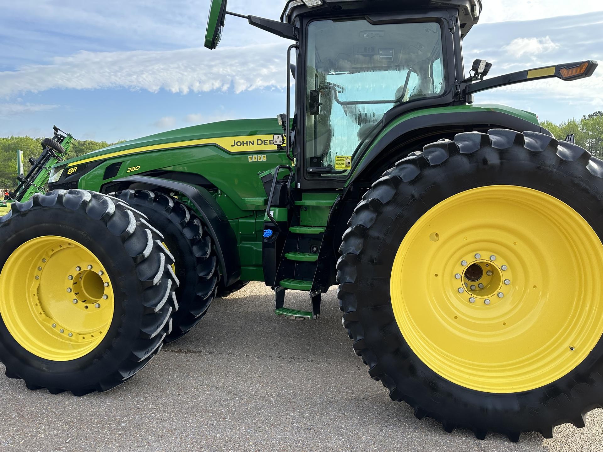 2021 John Deere 8R 280