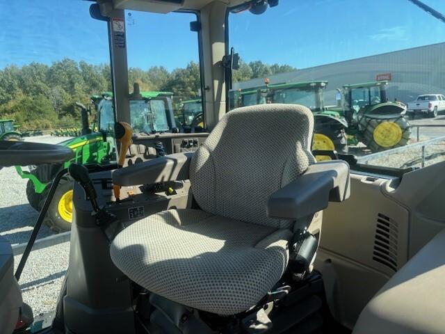 2019 John Deere 6120M