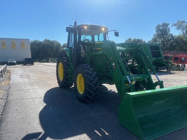 2019 John Deere 6120M