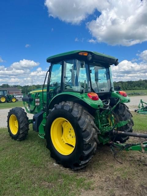 2022 John Deere 5100E