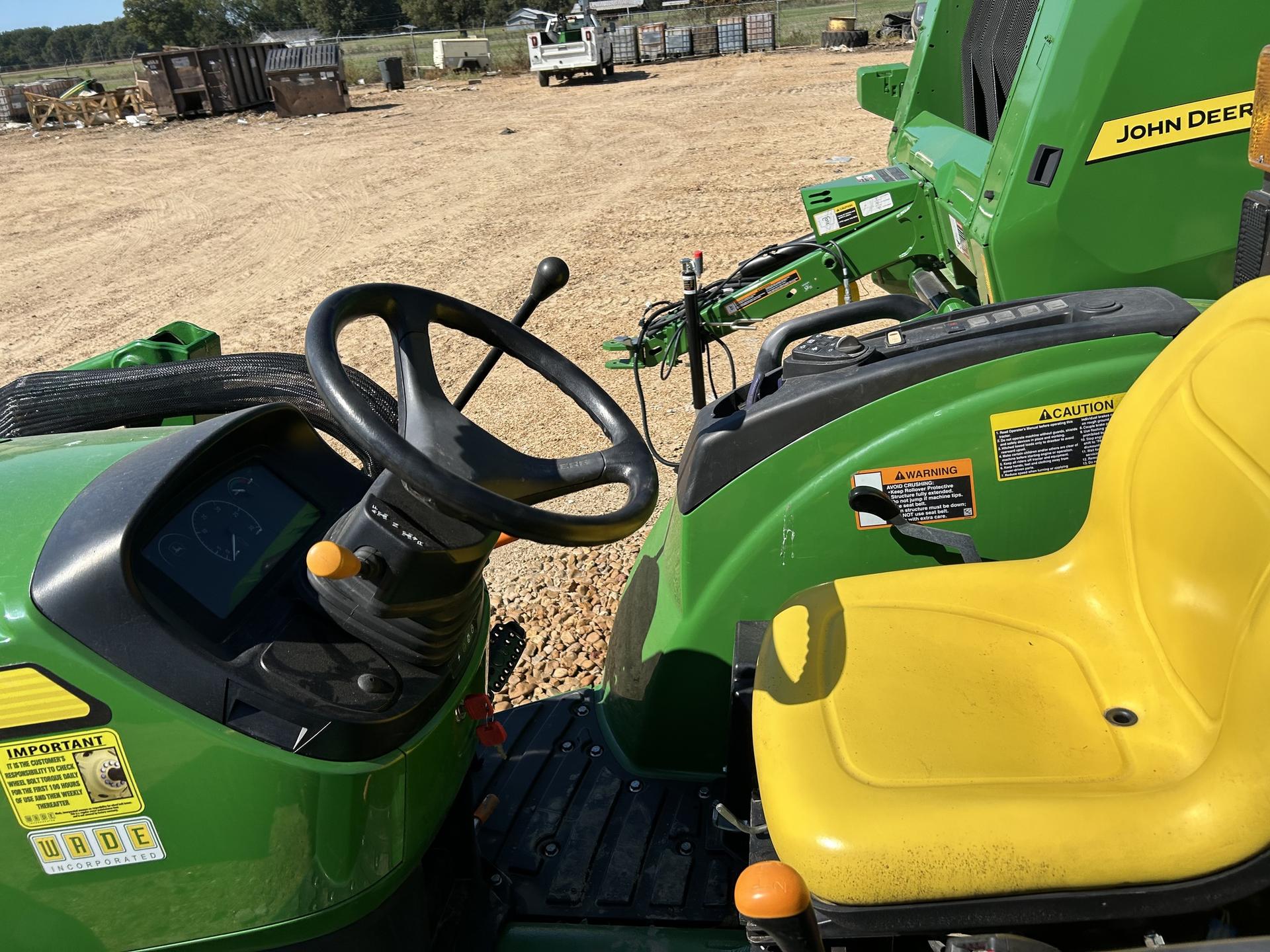 2022 John Deere 4052M