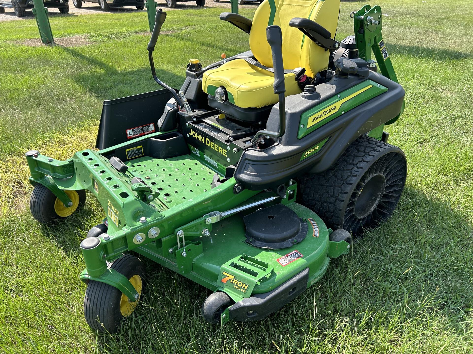 2023 John Deere Z950R