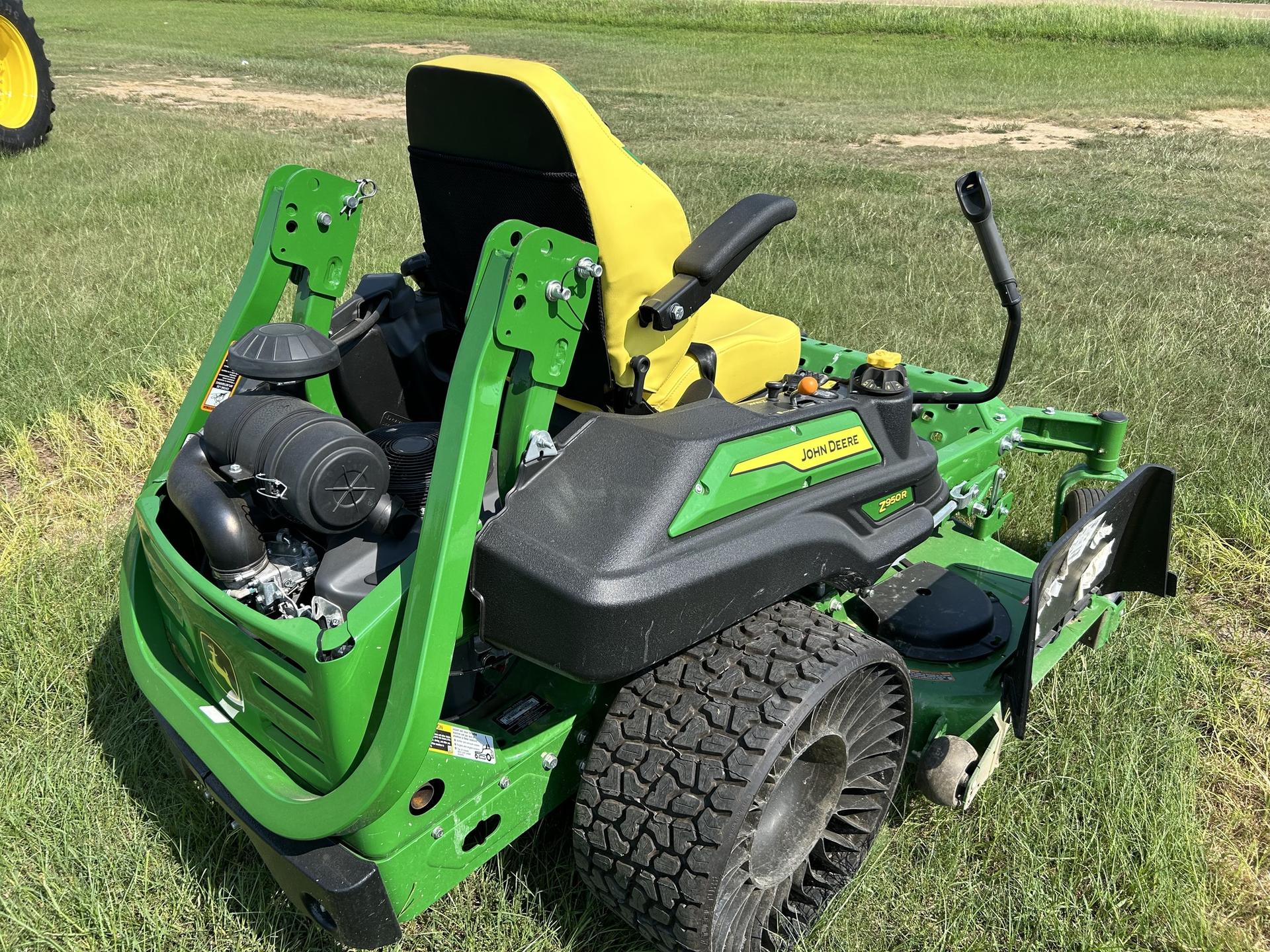 2023 John Deere Z950R