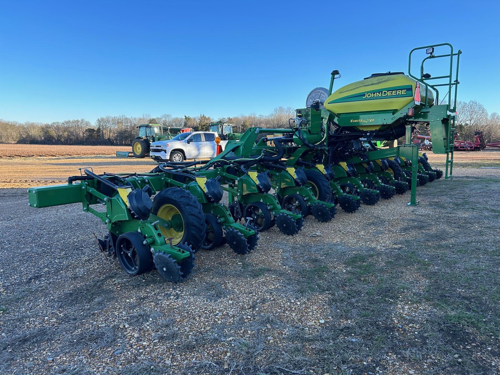 2019 John Deere 1725 CCS