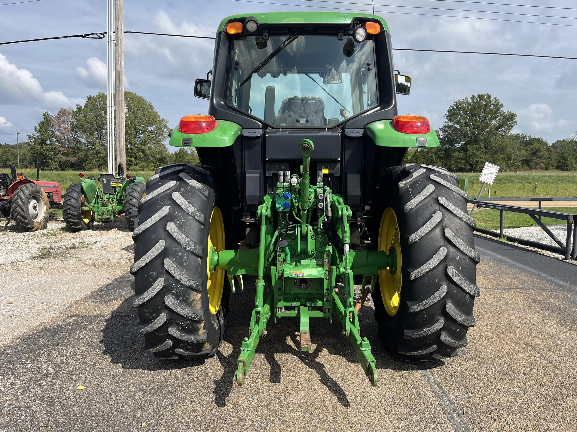 2017 John Deere 6120M Image