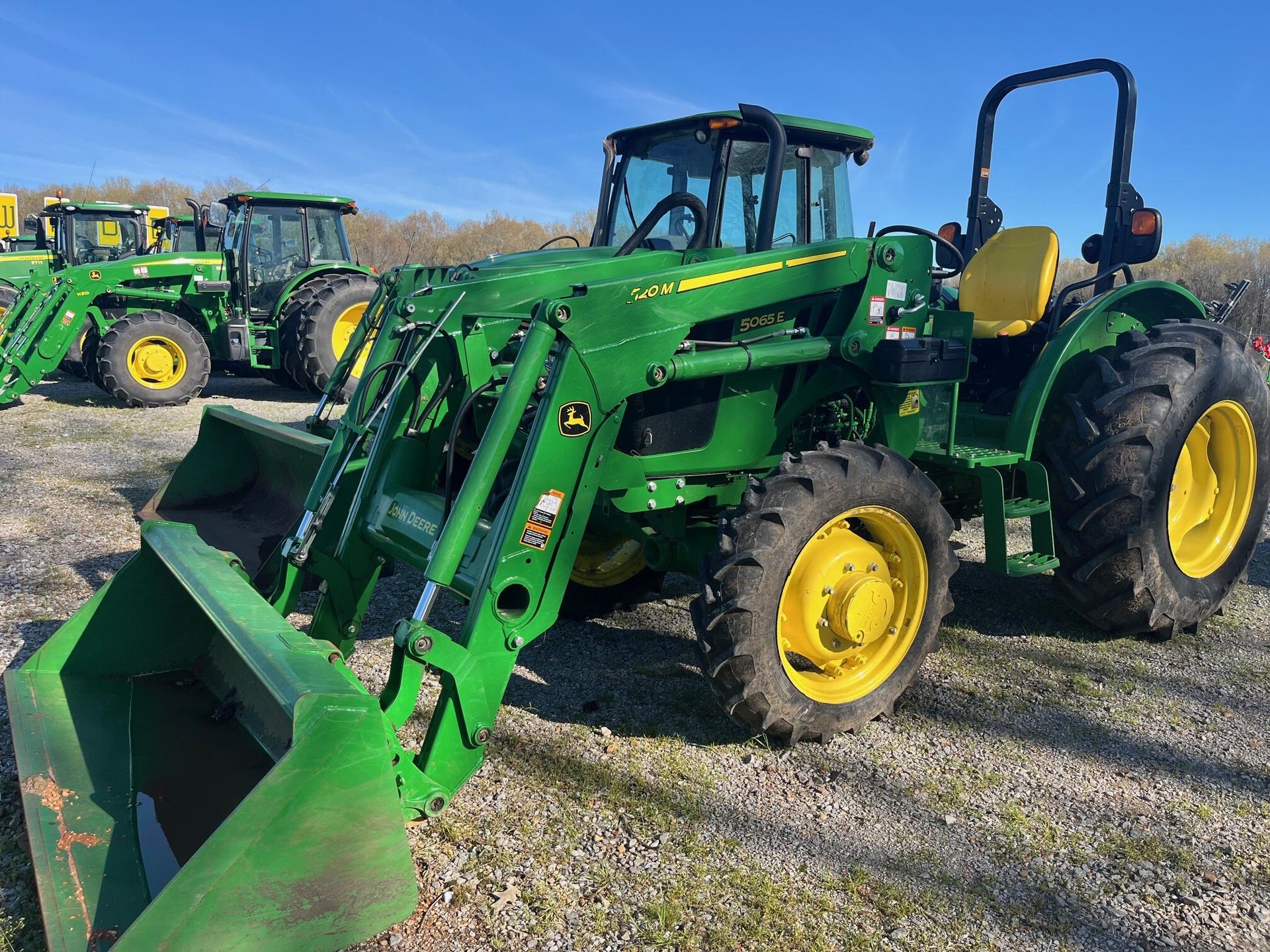 2020 John Deere 5065E Image