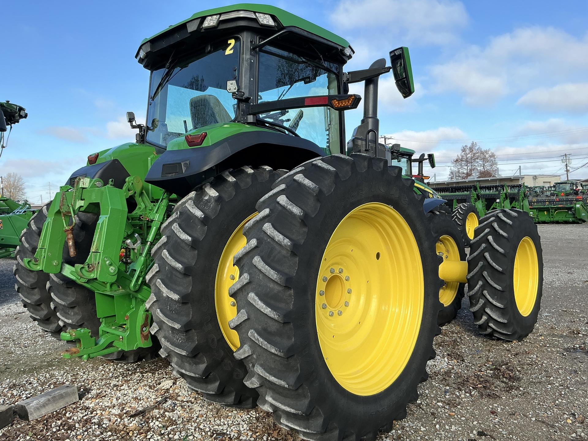 2022 John Deere 8R 310 Image