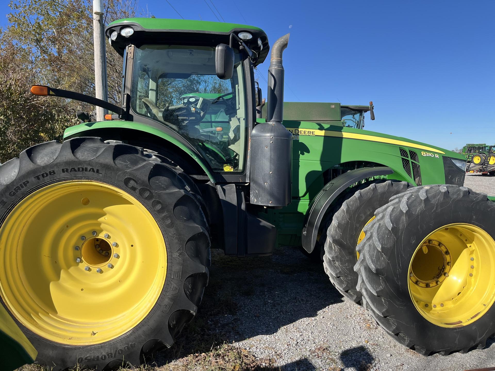 2013 John Deere 8310R