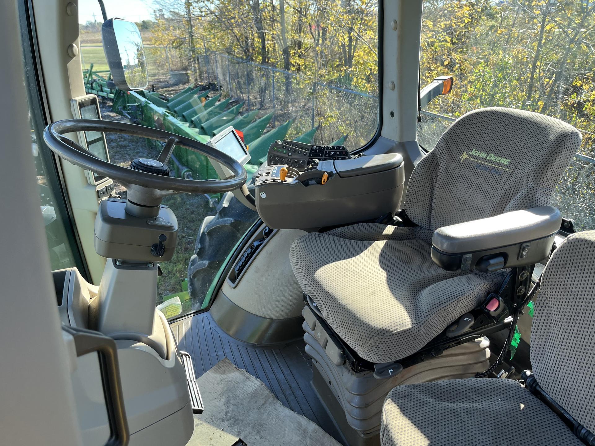 2013 John Deere 8310R