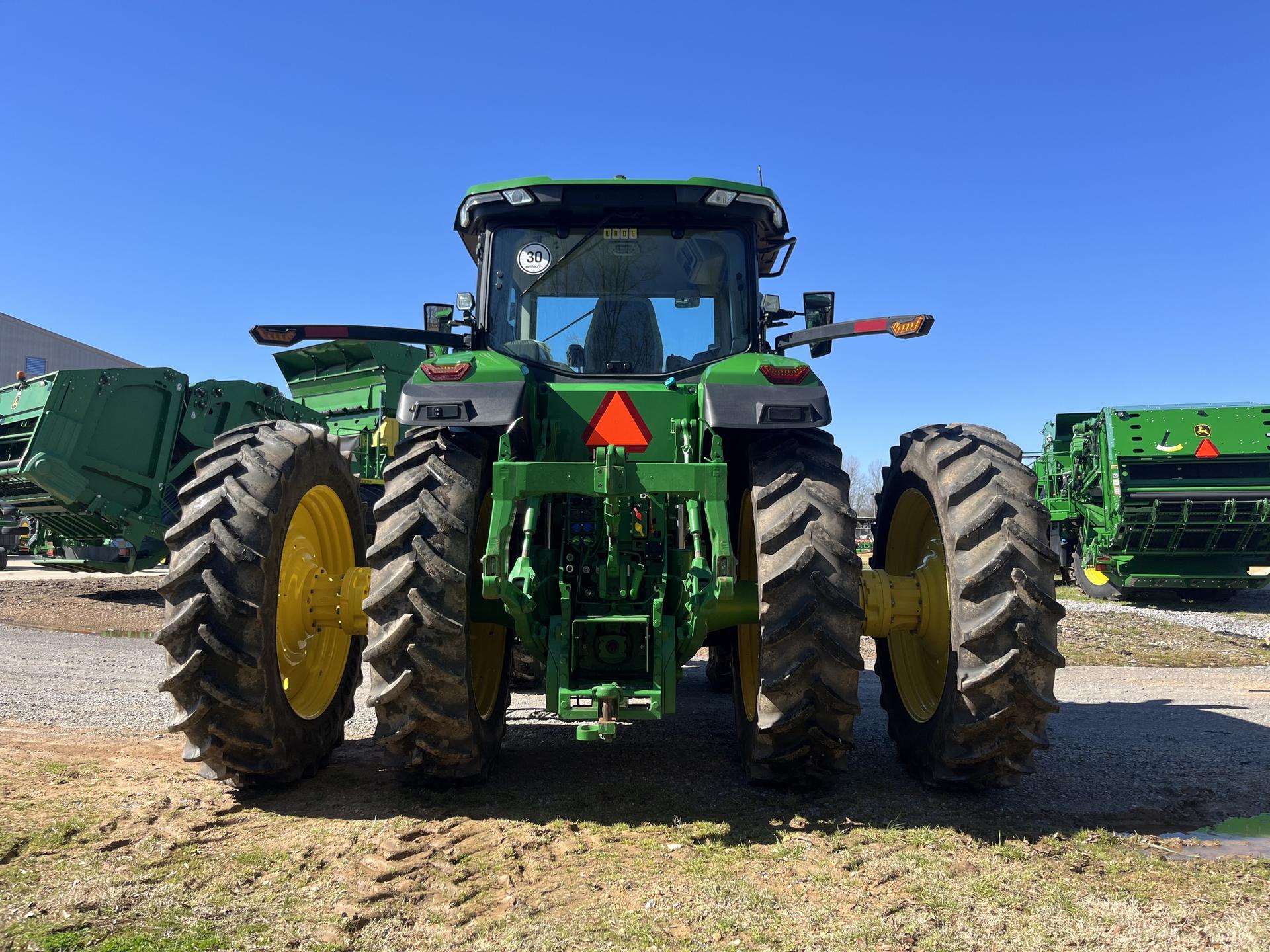 2023 John Deere 8R 280 Image