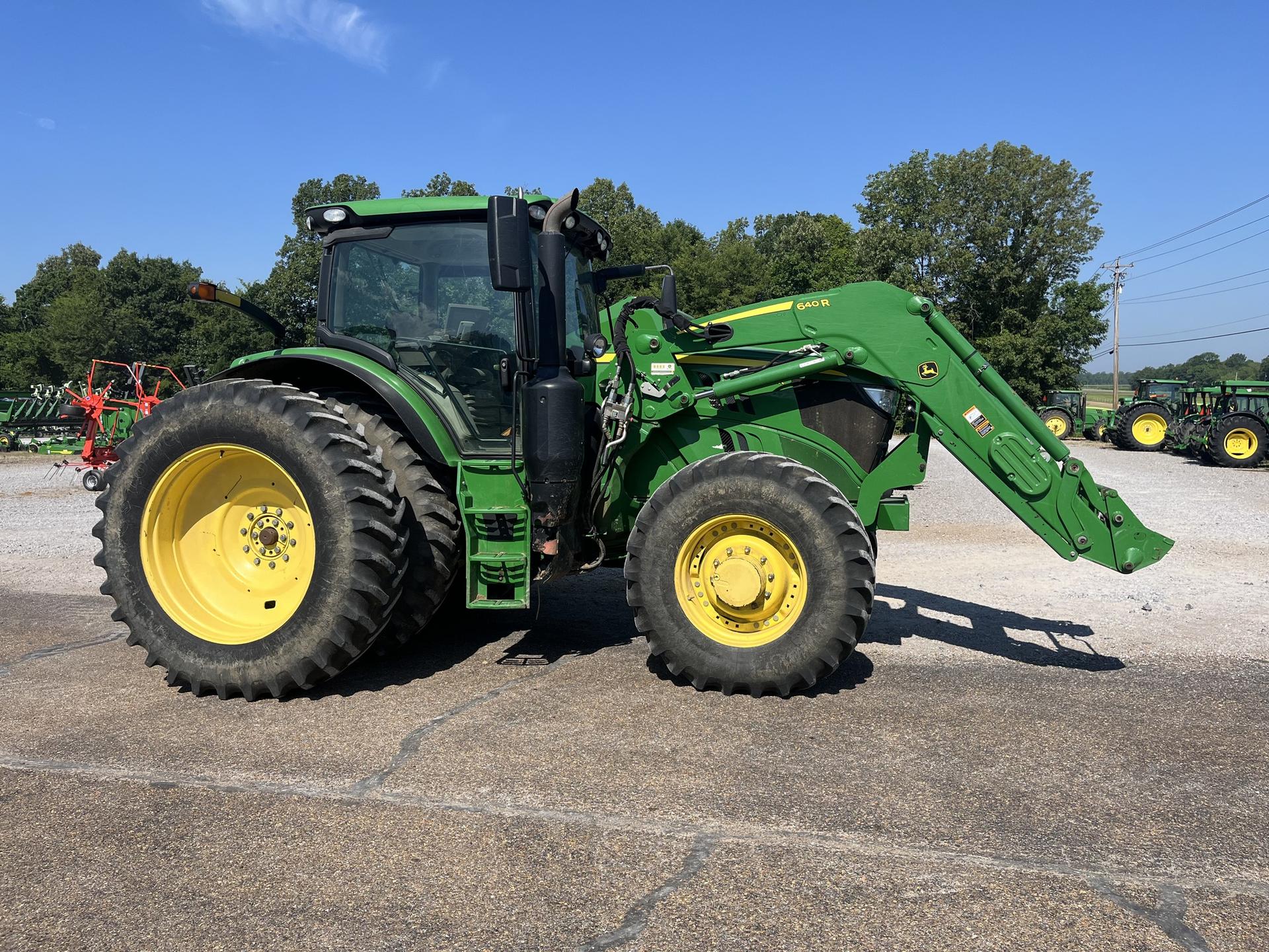 2016 John Deere 6155R