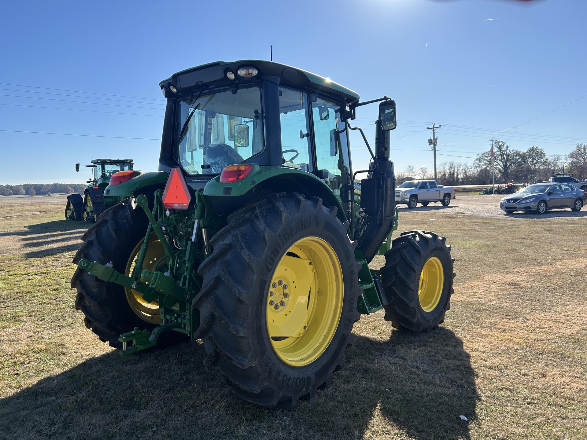 2023 John Deere 6120M