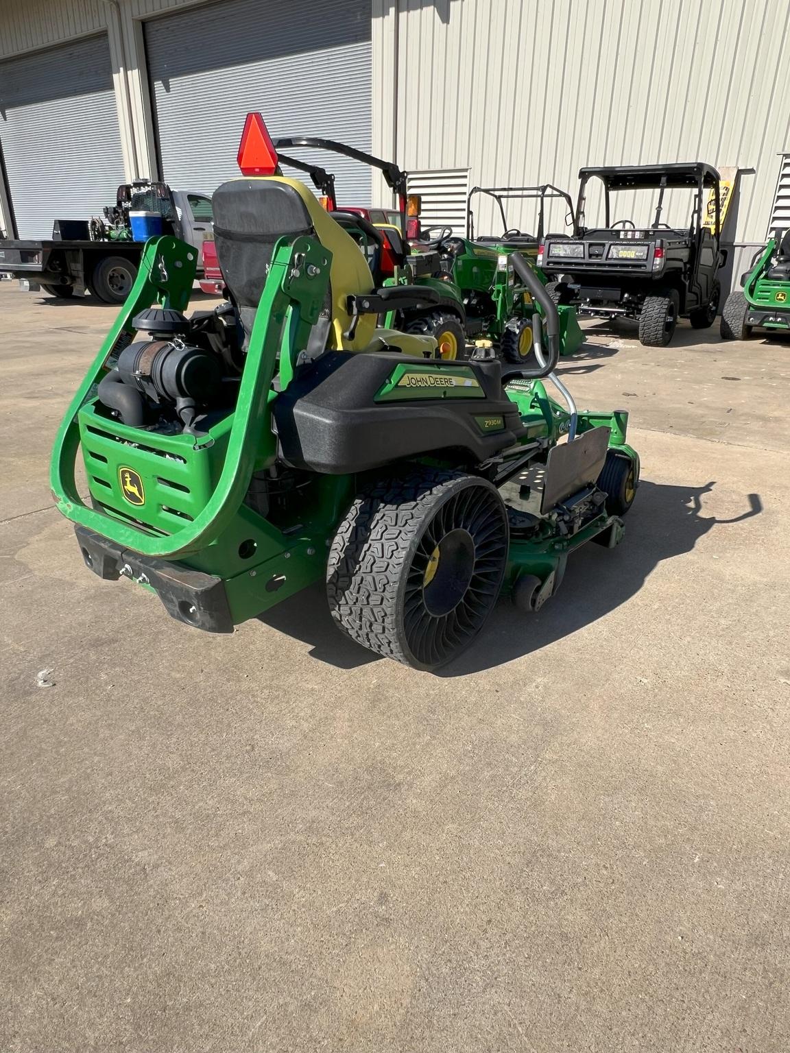 2022 John Deere Z930M Image